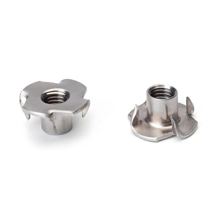 Nakrętka trójnikowa ze stali nierdzewnej DIN1624 z czterema pazurami